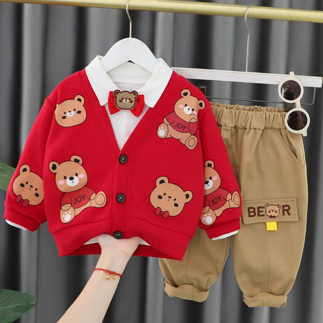 Lindo conjunto infantil de 3 piezas con ositos – kardigan y pantalón (1–5 años)